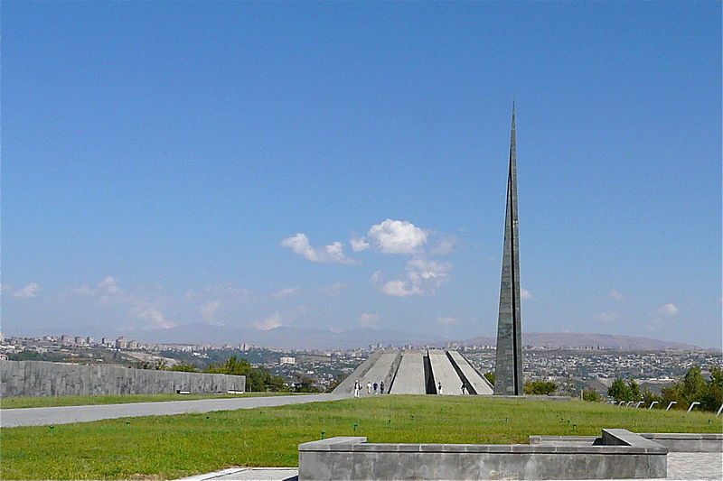 800px-Armenian_Genocide_Memorial_-_Yerevan_(2903020364)